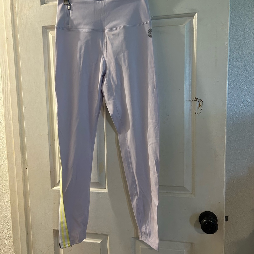 Light Lavender Athletic Leggings with Reflective Trim